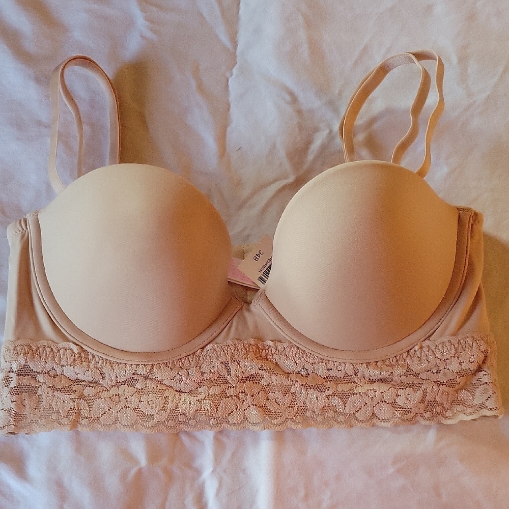 Cream Seamless Bra with Lace Trim